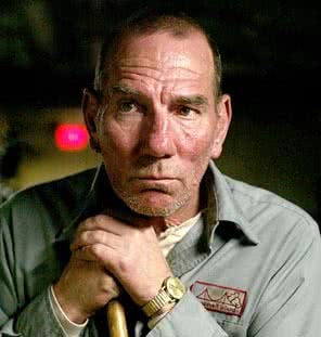 Pete_Postlethwaite