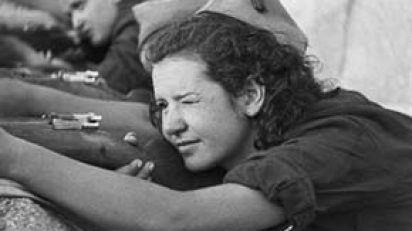 Retratomilicianaanarquista