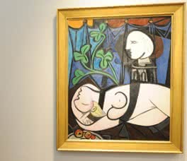 Desnudo_hojas_verdes_y_busto