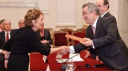ENTREGA_PREMIO_PENAGOS_PAULA_REGO