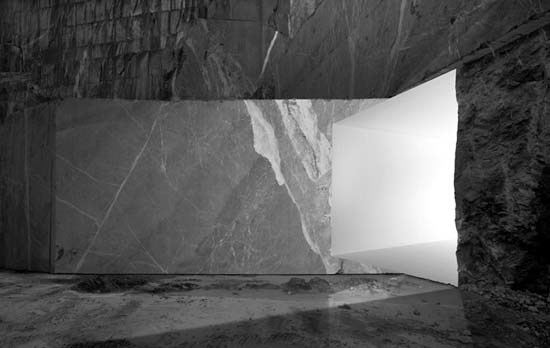 ML_011_3_muros_de_luz_aitor_ortiz