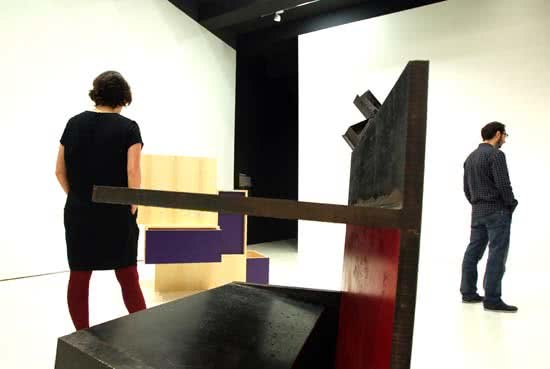 la-exposicion-propone-un-itinerario-por-las-colecciones-de-la-fundacion-la-caixa-y-del-macba-a-partir-de-la-recurrencia-a-l