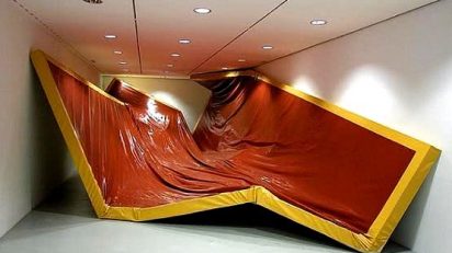 angela_de_la_cruz_larger_than_life_b