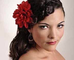 Caro_Emerald