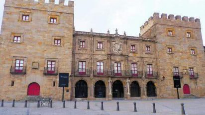 Cajastur_palacio_revillagigedo_gijon
