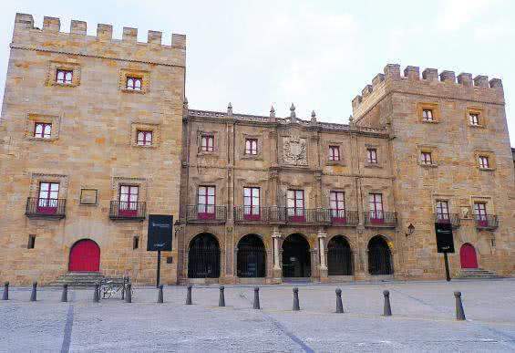 Cajastur_palacio_revillagigedo_gijon