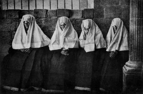 ortiz_echague-en_el-atrio_de_anso-550x364