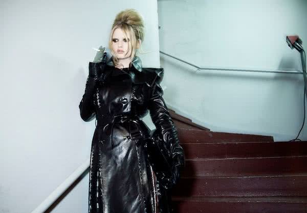 057-Lara-Stone-in-GAULTIER-haute-couture-fw09-10-photo-Mathieu-Baumer