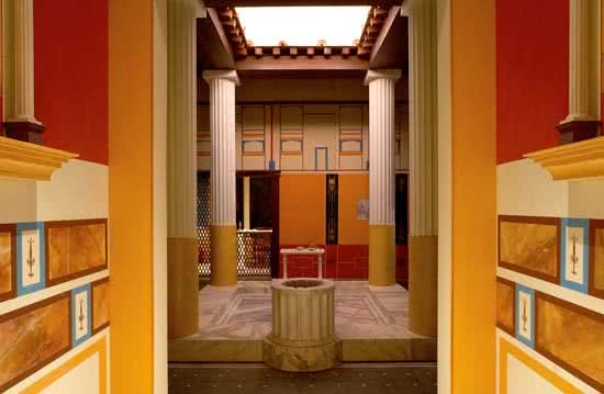 la-muestra-de-400-metros-cuadrados-da-la-bienvenida-a-los-visitantes-en-una-ciudad-arquetipica-del-imperio-romano-y-present