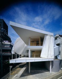 Curtain Wall House, Tokyo, Japan, 1995 Photo by Hiroyuki Hirai.