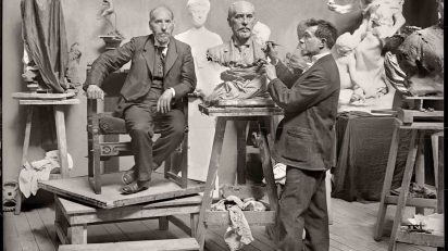 Francisco GOÑI. Santiago Ramón y Cajal posando para el escultor Agustín Querol. Madrid, 1906. (Archivo fotográfico Francisco de Goñi y Soler, depositado en el Archivo Histórico Provincial de Guadalajara)