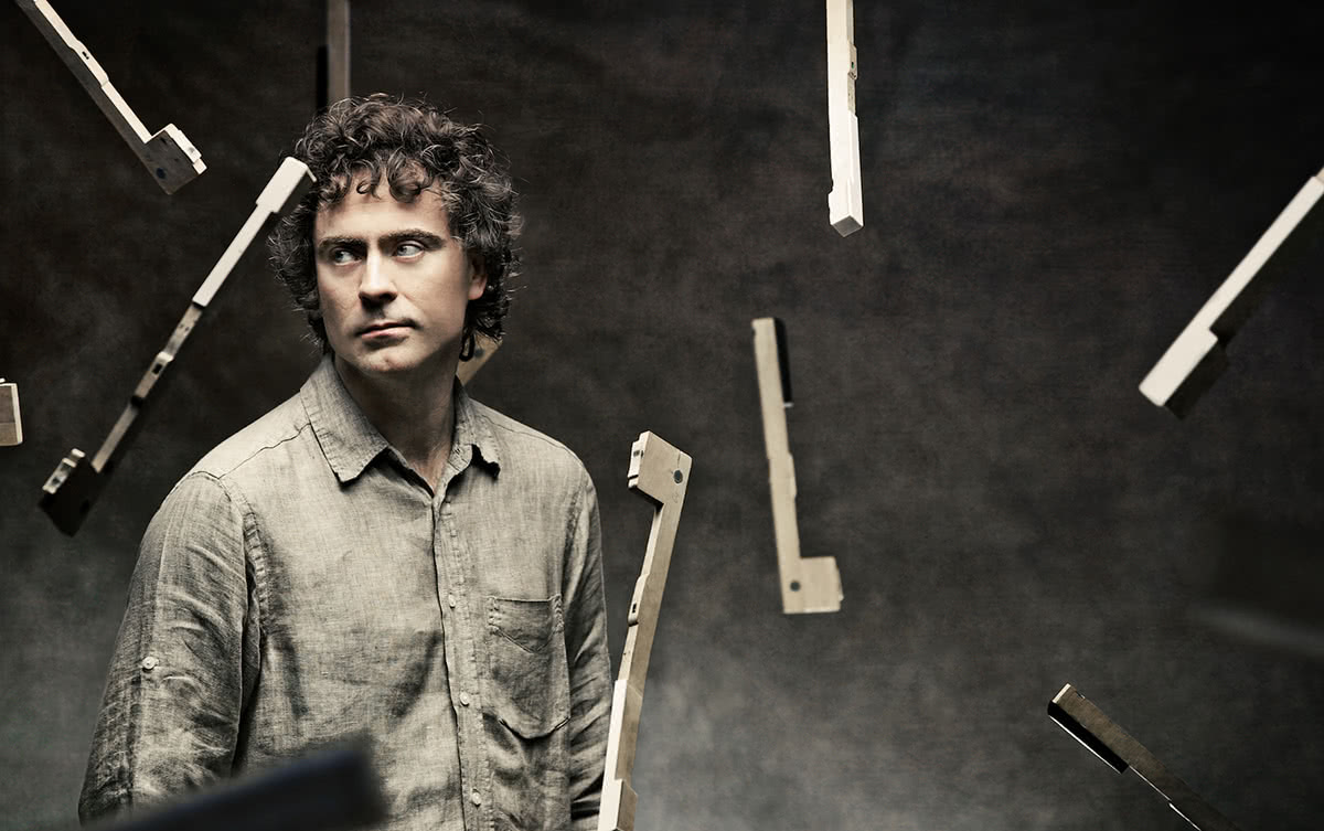 Paul Lewis (Foto: Josep Molina / Harmonia Mundi)