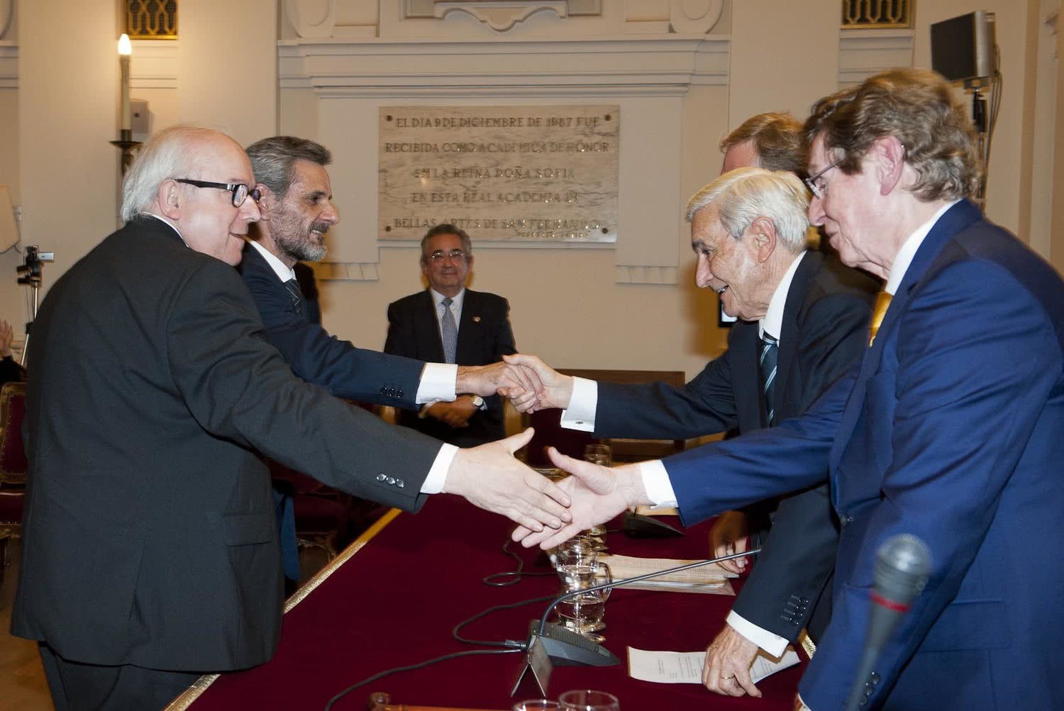 Javier Cenicacelaya e Íñigo Saloña reciben el Premio 'Rafael Manzano Martos'.