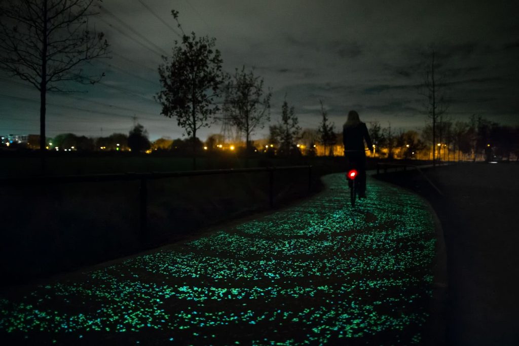 Carril bici Van Gogh. Studio Roosegaarde & Heijmans