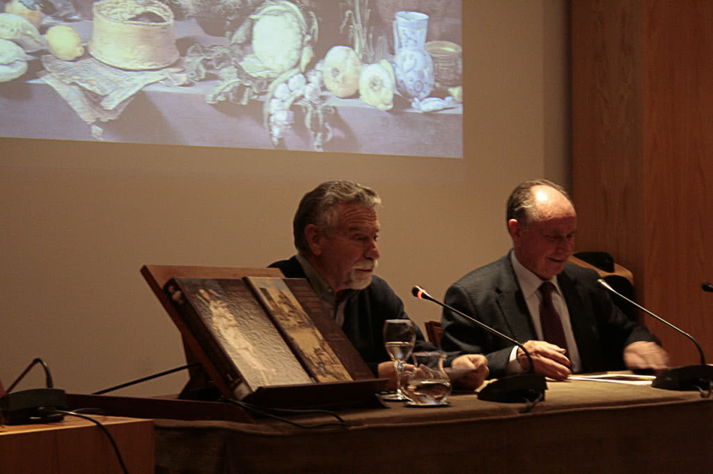 Francisco Fernández Pardo y Pedro Navascués Palacio durante la presentación del volumen.