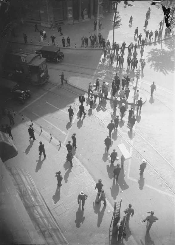 Gabriel Casas, Pas de vianants, 1932-1933, Arxiu Nacional de Catalunya