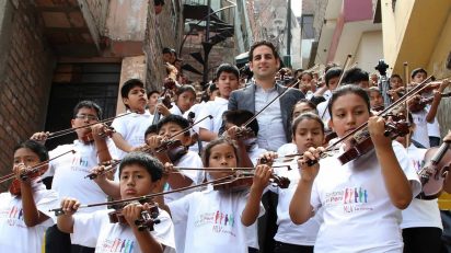 Juan Diego Flórez junto a la Sinfonía por el Perú (Foto: © Sinfonía por el Perú)