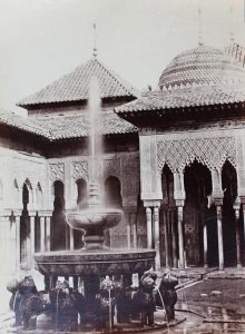 Charles Clifford. Granada. La Alhambra. Patio de los Leones, 1862.