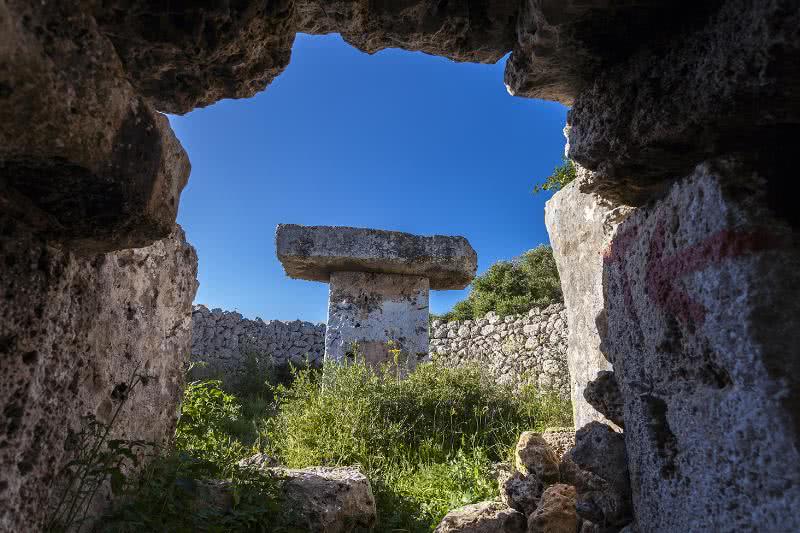 Taula de Torrellisar. Menorca.