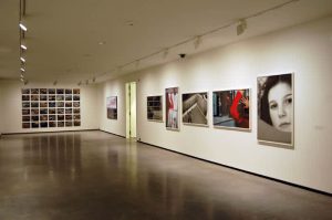 Y el tiempo fue... Centro de Artes Visuales Fundación Helga de Alvear Cáceres.