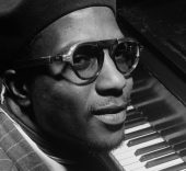 Thelonious Monk, Minton's Playhouse, New York, ca. Septiembre, 1947. (Fotografía: William P. Gottlieb)