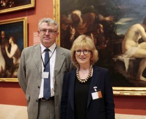 Miguel Falomir, director adjunto de Conservación e Investigación del Museo del Prado, y Elizabeth Crooper, directora de la Cátedra 2015. Foto © Museo Nacional del Prado.