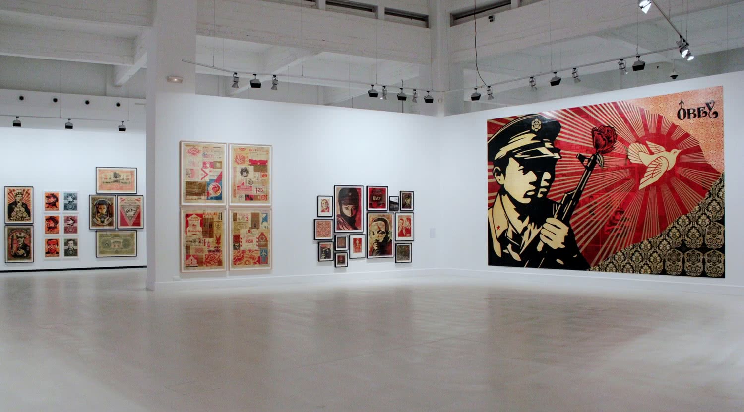 Exposición 'Your Eyes Here' de Shepard Fairey.