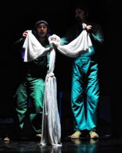 La vuelta al mundo en 80 cajas. Compañía Markeliñe.