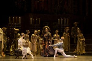 La producción del The Royal Ballet de Romeo and Juliet (1965) ; 13 February 2010 ; Credit: Royal Opera House / ArenaPAL