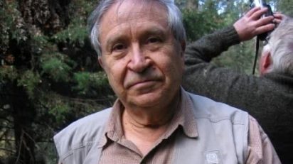 Homero Aridjis, mariposa monarca, y Lincoln Brower con cámara