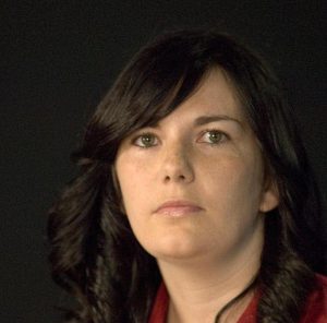 "Ledicia Costas (AELG)-2" por Santos Díez (Ollo de Vidro-ACAB). Baixo a licenza CC BY-SA 3.0 a través de Wikimedia Commons.