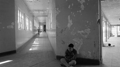 Paz Errázuriz. Infarto 38, Putaendo, de la serie El infarto del alma, 1994.