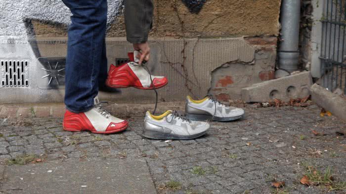 Sofia Hultén. Fotograma de Trucking, 2015. Cortesía de la artista. Daniel Marzona, Berlín; Galería Nordenhake, Estocolmo/Berlín; y Raebervon Stenglin, Zúrich.