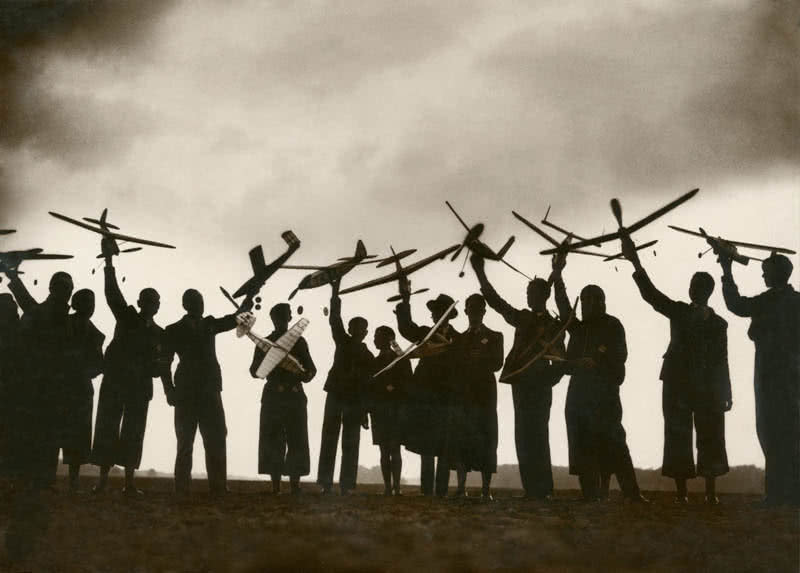 Anónimo. Reunión de modelistas aéreos, fotografía de prensa. Ca. 1930.