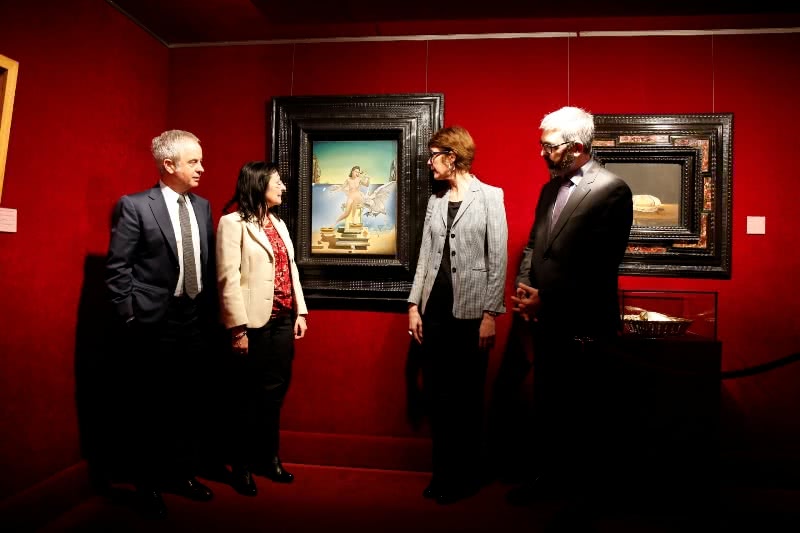 Lluís Peñuelas, secretario general de la Fundació Dalí, Elisa Durán, directora general adjunta de la Fundació “La Caixa”, Montse Aguer, directora de los Museos Dalí, e Ignasi Miró, director del Área de Cultura de la Fundació “La Caixa”.