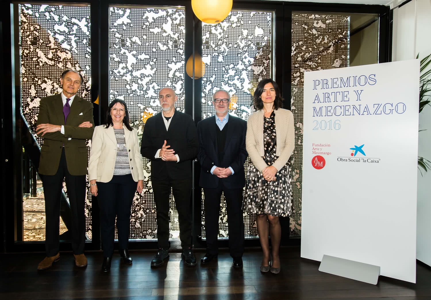 Galardonados en los Premios Arte y Mecenazgo 2016: Carlos León, la galería Guillermo de Osma y el Archivo Lafuente de Santander.