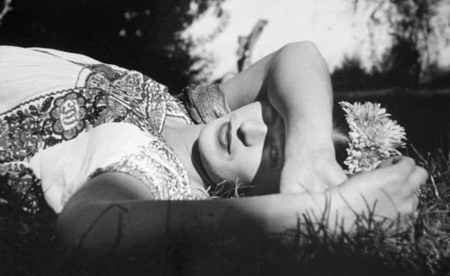 Frida Kahlo. Fotografía de Leo Matiz en La Casa Azul.