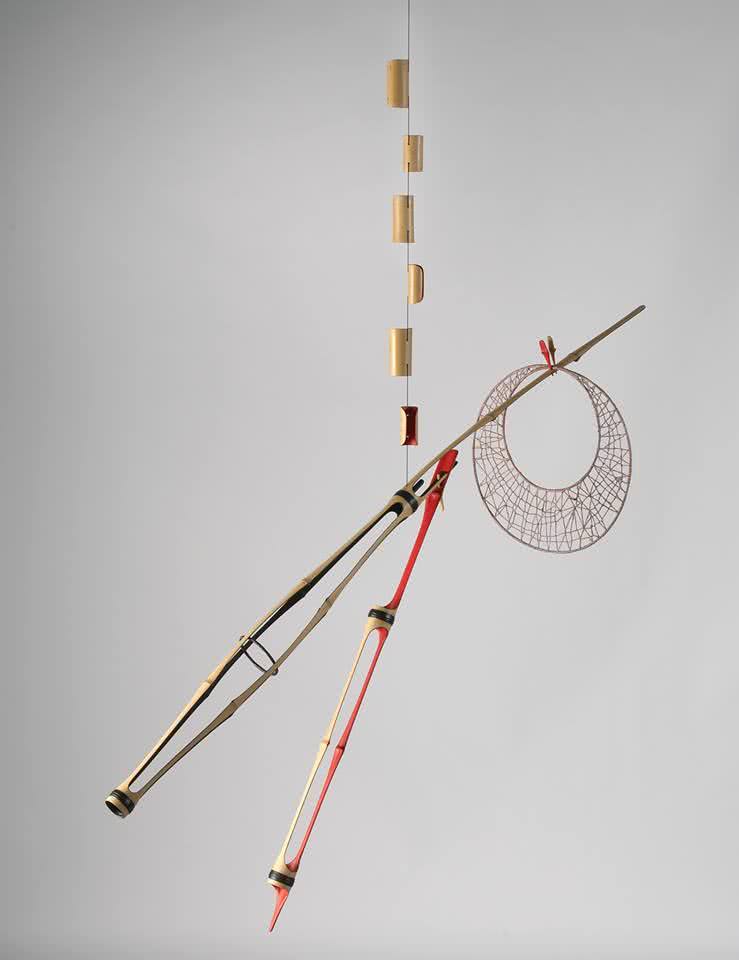 MOISÈS VILLÈLIA. Móvil, 1986. Bambú pintado, alambre e hilo lacado. 186 x 166 x 166 cm.