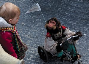 'Mono the Monkey', de Electric Circus. 