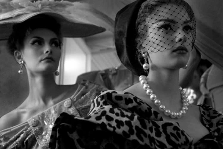 Joséphine Douet. 'Costuras'. Dior / Julio 2009 / Maison Dior.