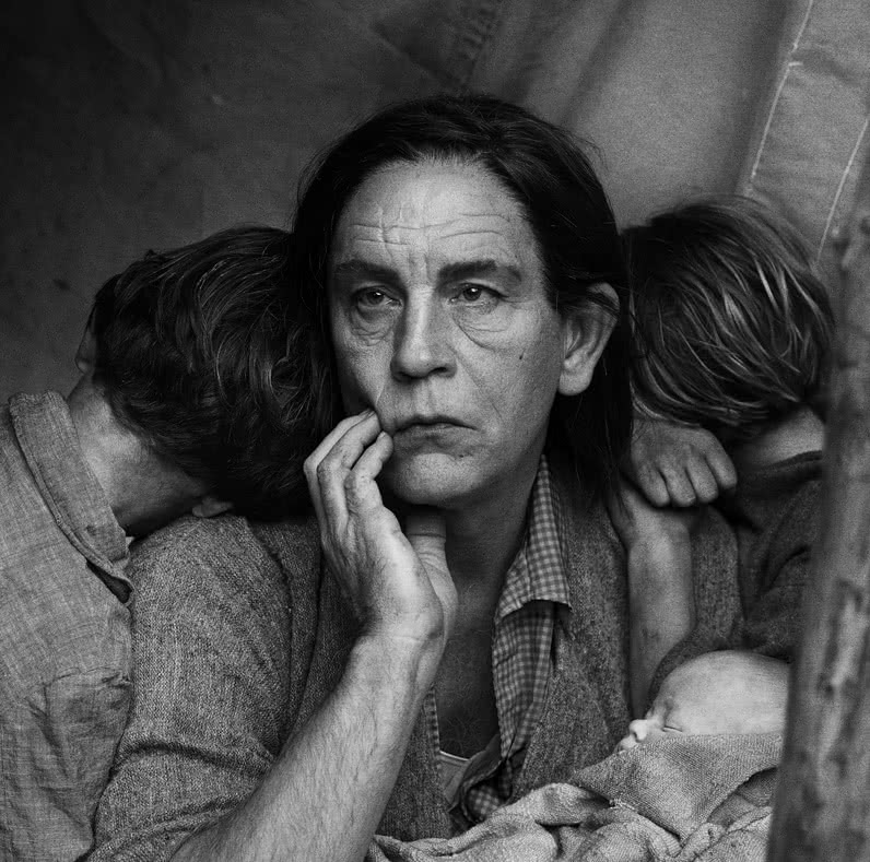 Sandro Miller. Dorothea Lange. Migrant Mother, Nipomo, California (1936), 2014.