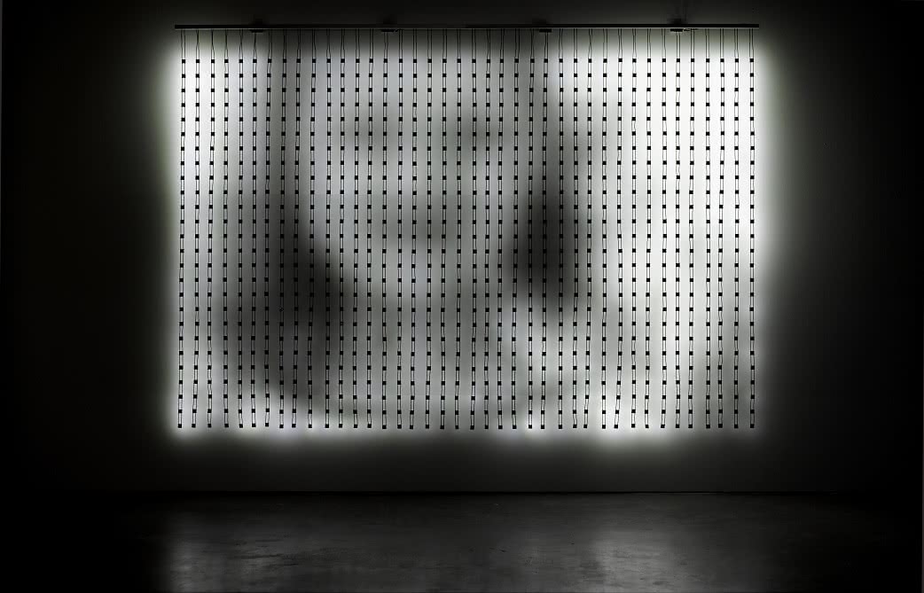 Imagen: Jim Campbell. Home Movies 1040, 2008. Videoinstalación compuesta de 1040 led. Cortesía del artista.