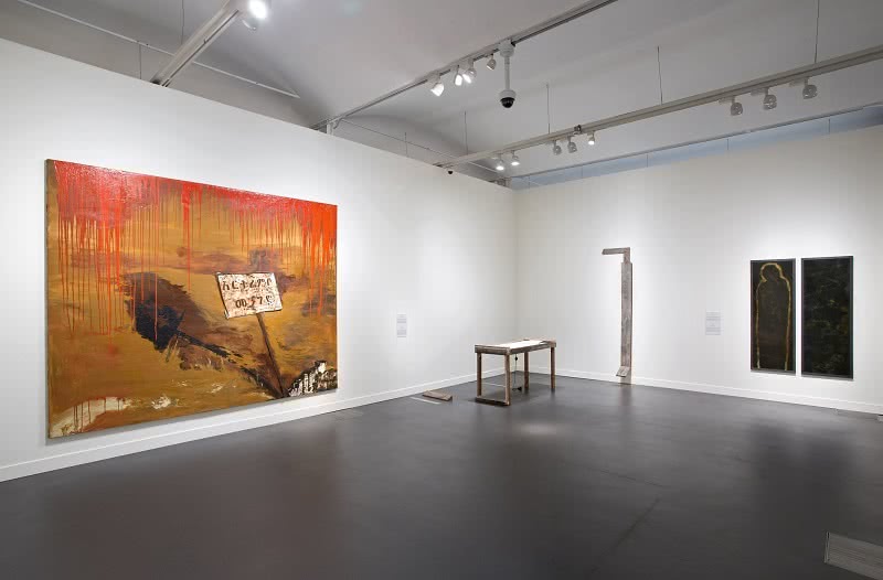 La Obra Social ”la Caixa” ha dado a conocer hoy los tres proyectos ganadores en la tercera edición de Comisart. Nuevas miradas sobre la Colección ”la Caixa”, el programa de apoyo al comisariado emergente en el ámbito del arte contemporáneo.