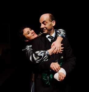 Edith Piaf. Taxidermia de un gorrión.