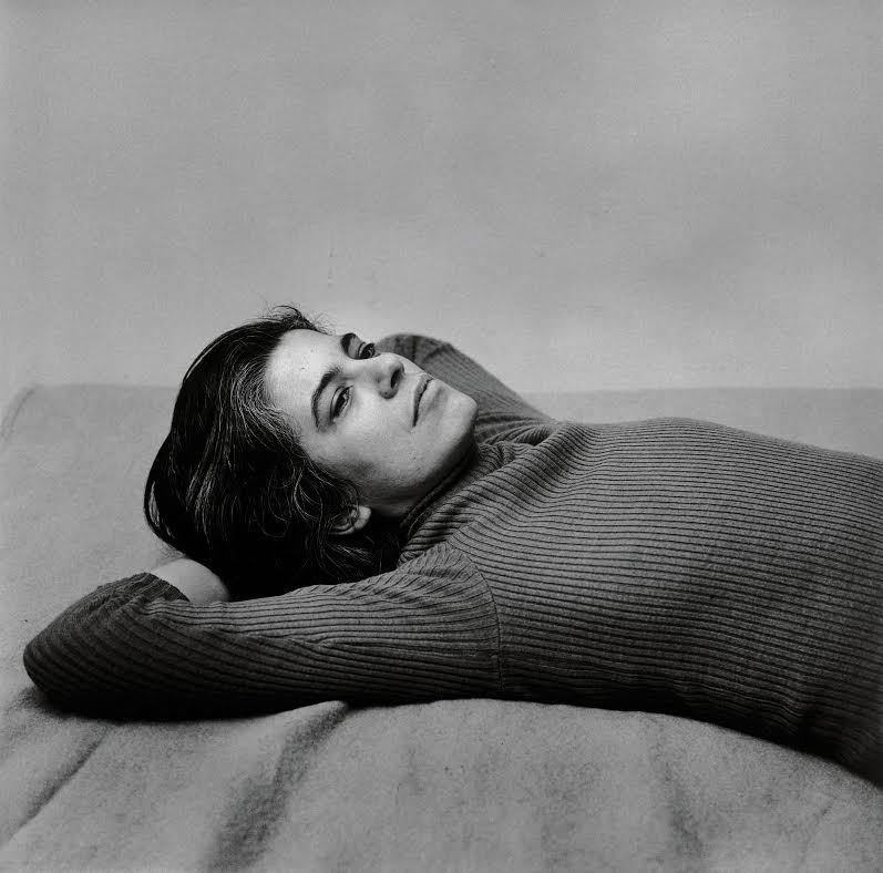 Peter Hujar, Susan Sontag, 1975. The Morgan Library & Museum, The Peter Hujar Collection. Adquirida gracias a The Charina Endowment Fund, 2013.108:1.4. © The Peter Hujar Archive, LLC. Cortesía de Pace/MacGill Gallery, Nueva York, y Fraenkel Gallery, San Francisco.