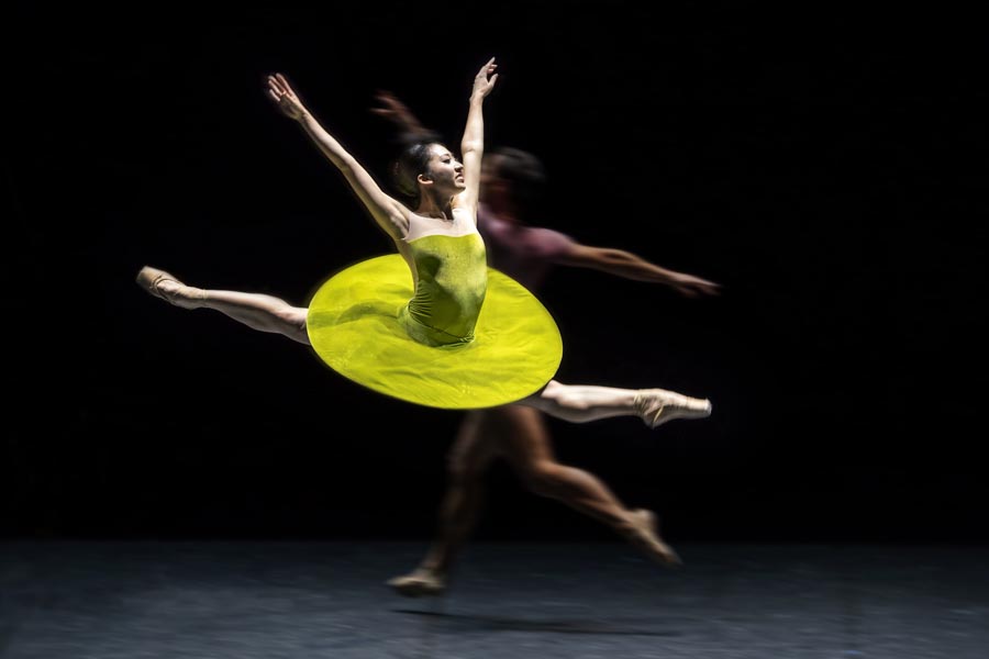 Compañía Nacional de Danza. The Vertiginous Thrill of Exactitute. Foto Jesús Vallinas.