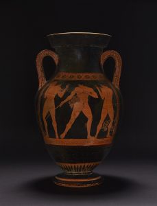 Atletas célebres entrenando. Ánfora de cerámica de figuras rojas c. 520-500 a. C. Realizada en Atenas. De Vulci, Italia © The Trustees of the British Museum.