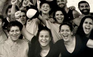 El equipo de Aku-Aku.