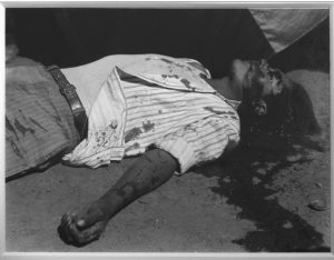 Manuel Álvarez Bravo, Obrero en huelga, asesinado, 1934.