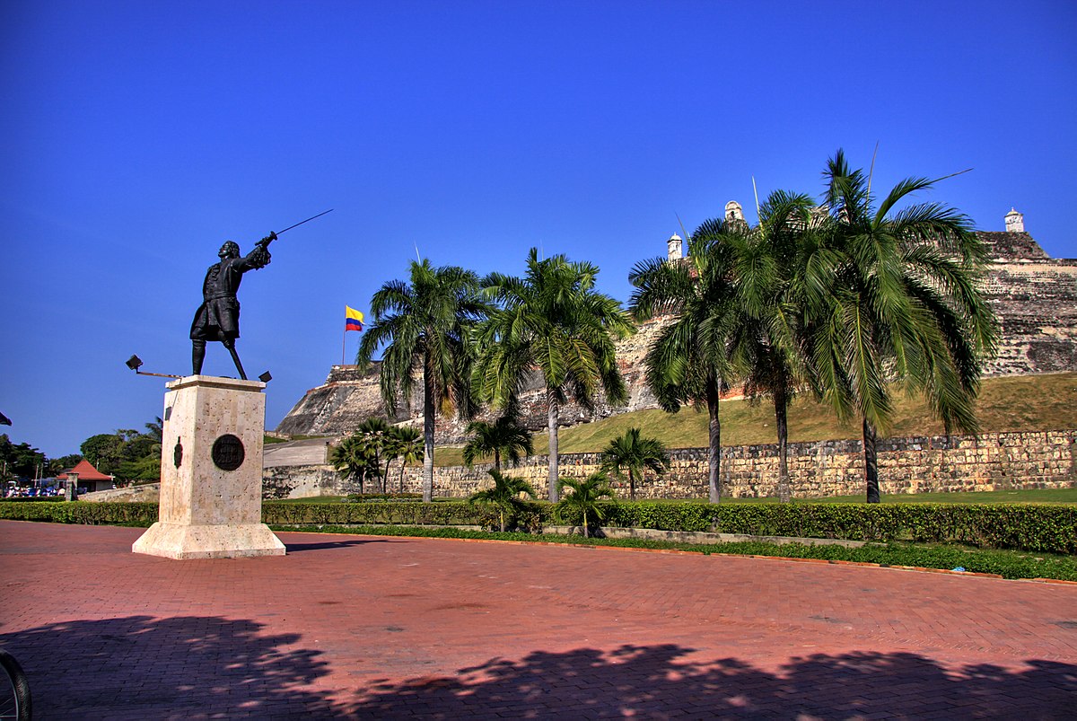Monumento a Blas de Lezo en el Castillo San Felipe de Barajas, Cartagena de Indias, Colombia. De Martin St-Amant (S23678) - Trabajo propio, CC BY-SA 3.0, https://commons.wikimedia.org/w/index.php?curid=6383932.